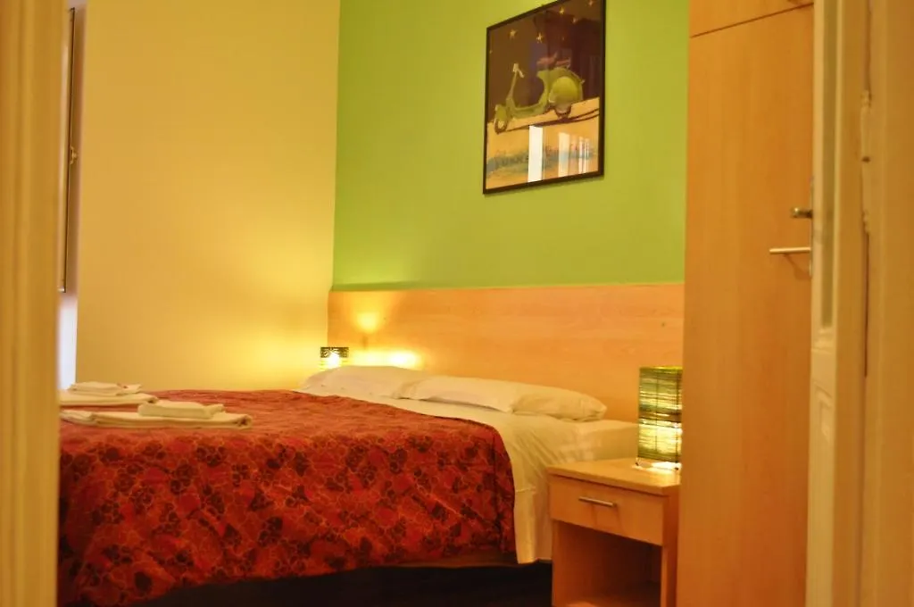 Konukevi L'Incanto Di San Pietro B&B Roma